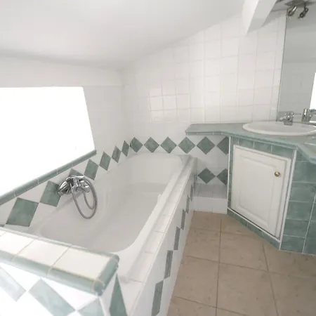 Cagnes-sur-mer Sleeps 8 Pool Air Con Wifi Villa