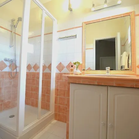 Cagnes-sur-mer Sleeps 8 Pool Air Con Wifi Villa Cagnes-sur-Mer