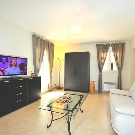 빌라 Cagnes-sur-mer Sleeps 8 Pool Air Con Wifi 케인즈수르메르