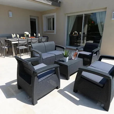 Cagnes-sur-mer Sleeps 8 Pool Air Con Wifi 빌라